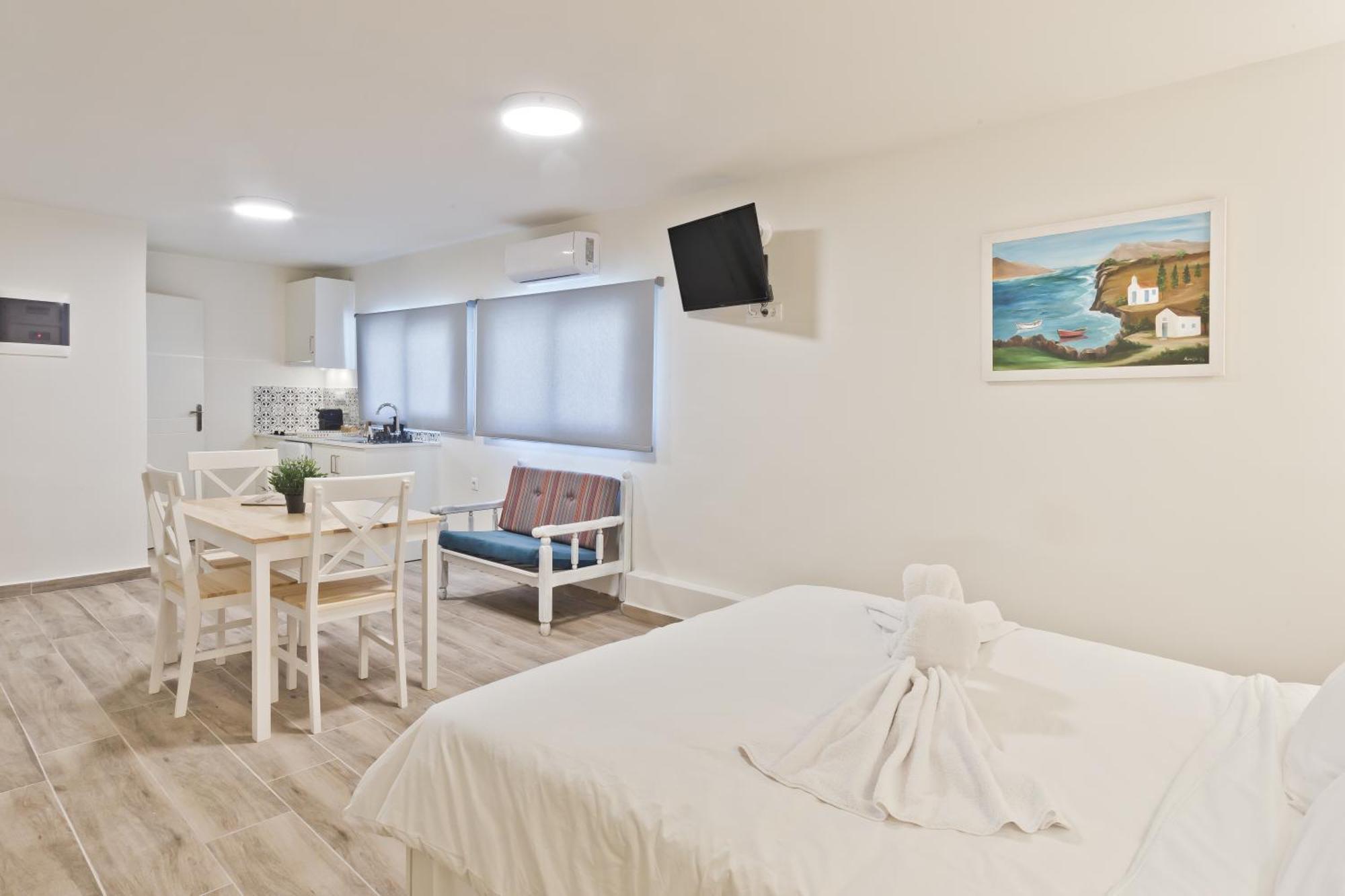 Posidonia Luxury Suites 카르파토스 외부 사진