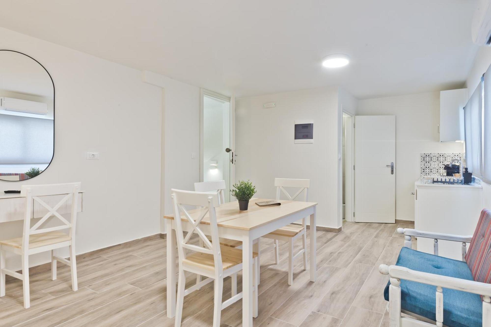 Posidonia Luxury Suites 카르파토스 외부 사진